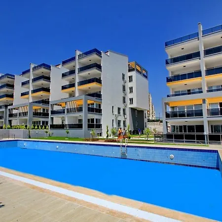 Roza Kuşadası